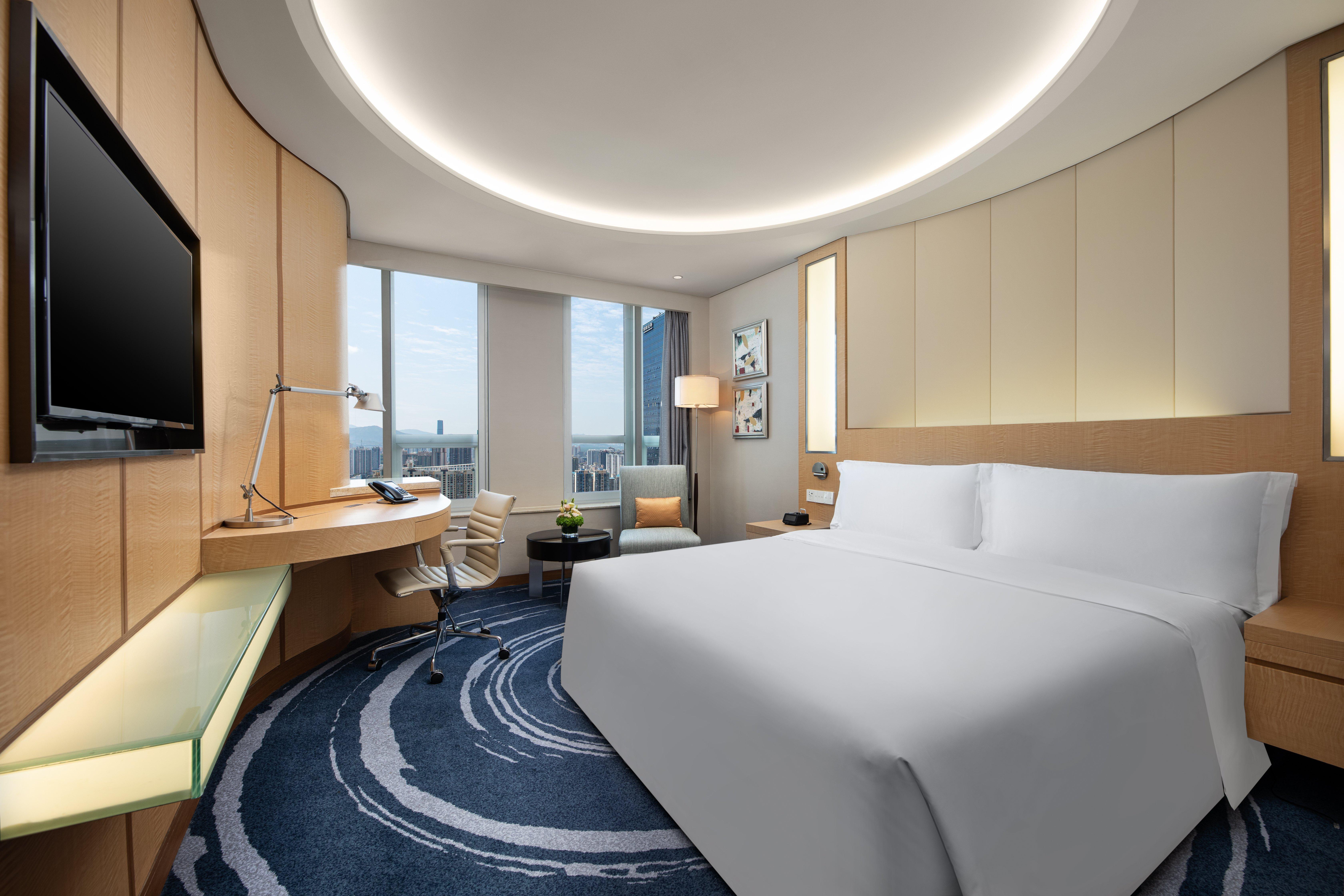 Crowne Plaza Futian, Near To Convention&exhibition Centre, Stock Exchange And Civic Center, Outdoor Heated Pool Hotel
