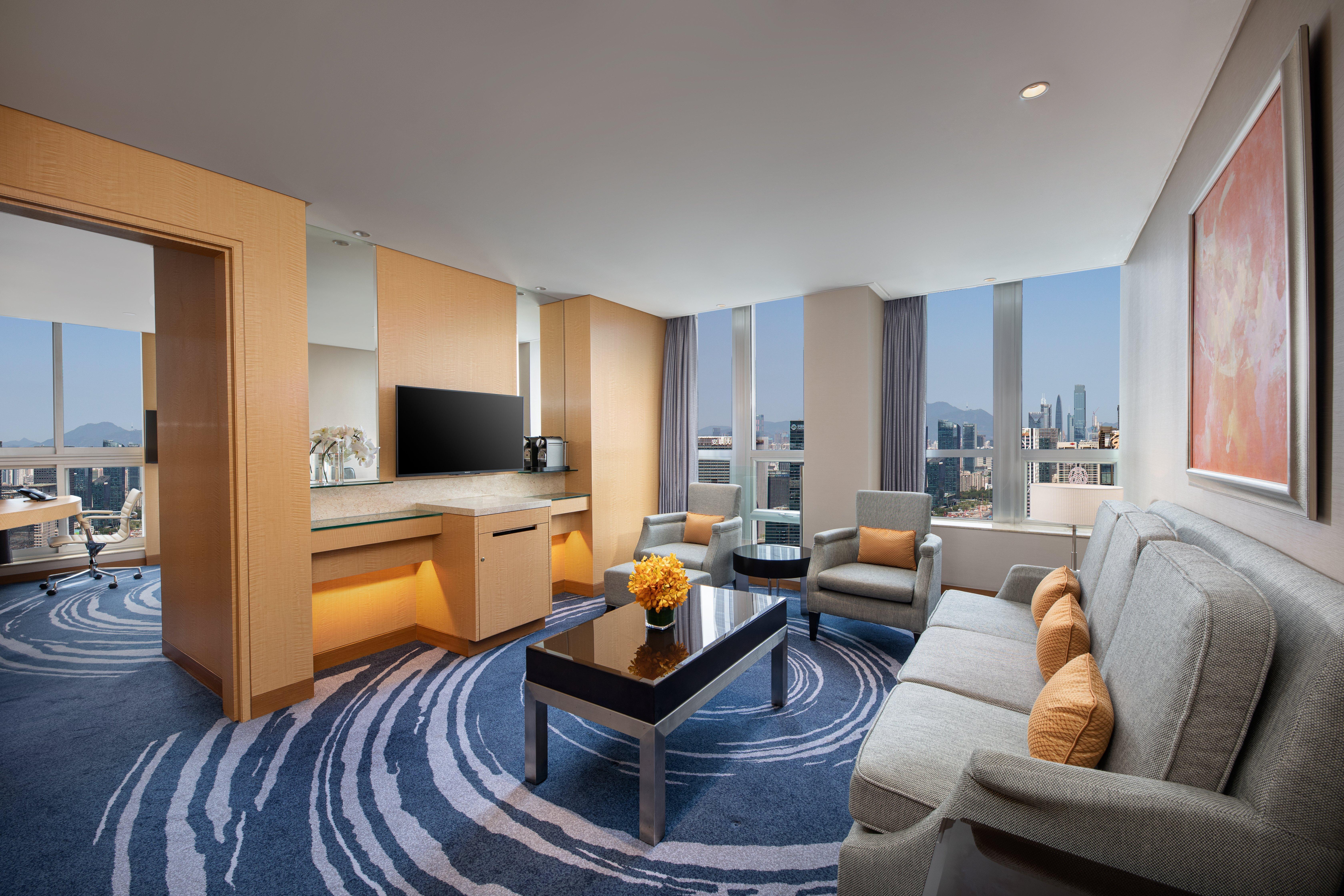Hotel Crowne Plaza Futian, Near To Convention&exhibition Centre, Stock Exchange And Civic Center, Outdoor Heated Pool