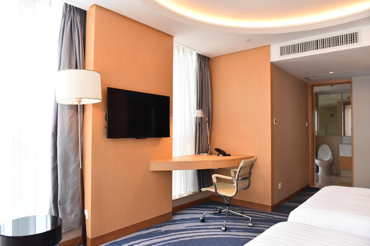 Crowne Plaza Futian, Near To Convention&exhibition Centre, Stock Exchange And Civic Center, Outdoor Heated Pool ホテル 5*